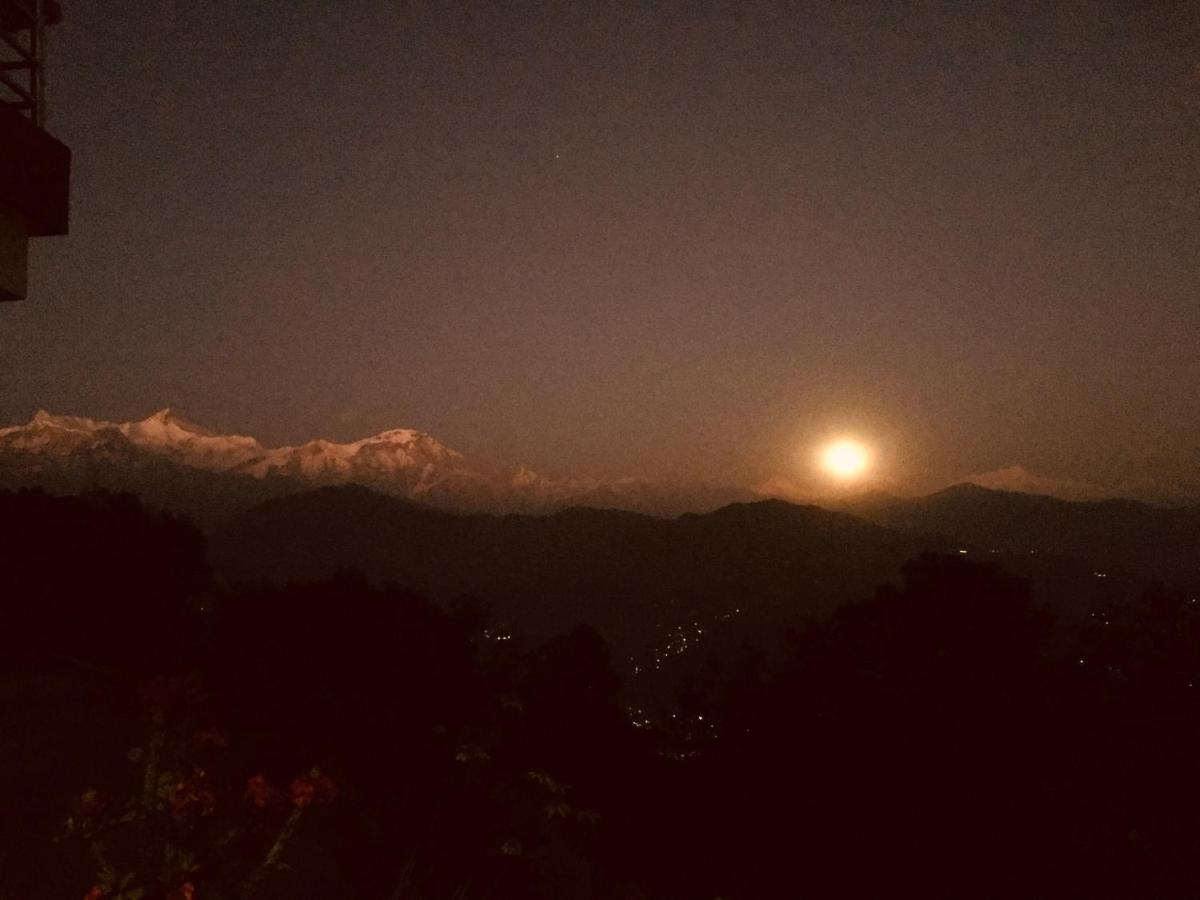 Hotel Pristine Himalaya Pokhara Kültér fotó